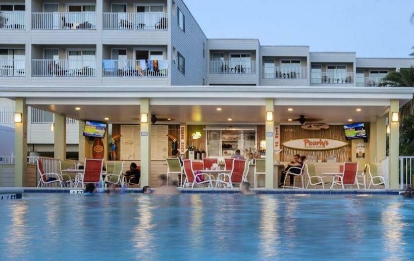 آپارتمان 1 خوابه با چشم‌انداز دریا, 2 Bed Condo With Balcony Facing Pool And Sunsets!