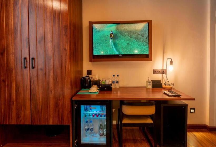 اتاق لوکس, Chen Beach Inn