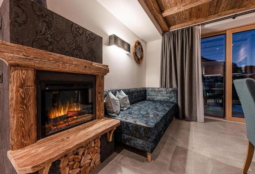 Люкс с гидромассажем, Nidaris   Luxury Private Spa Suites