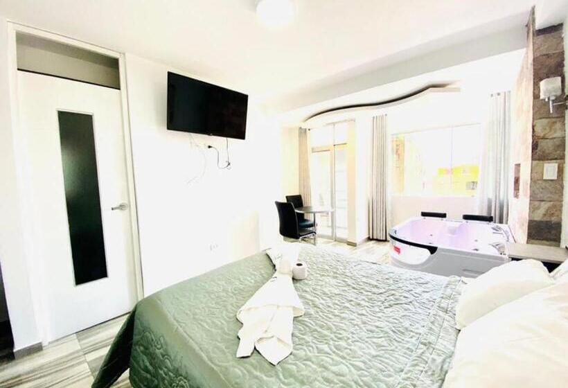 Люкс Повышенной Комфортности, Hostal D  Rosas