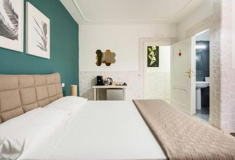 اتاق لوکس چهار تخته, B&b Civico 8