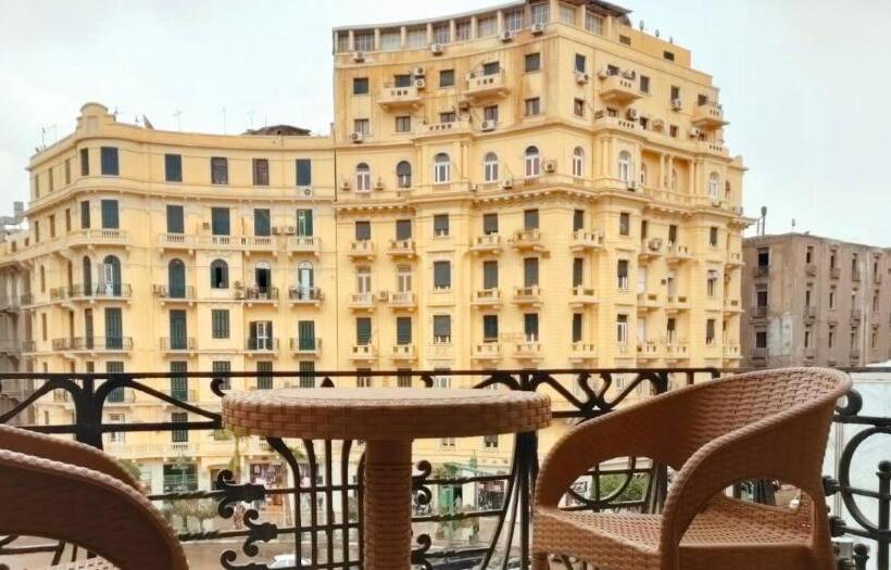 اتاق لوکس چهار تخته, Cairo Inn