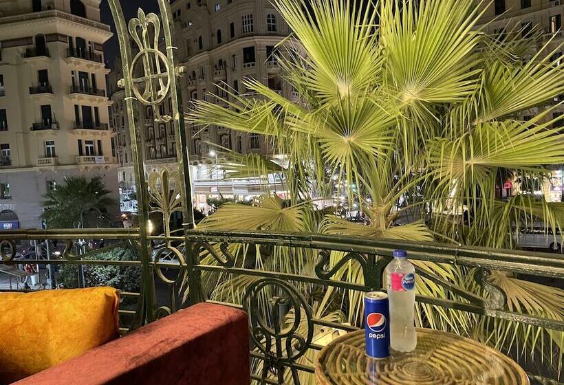 اتاق لوکس چهار تخته, Cairo Inn