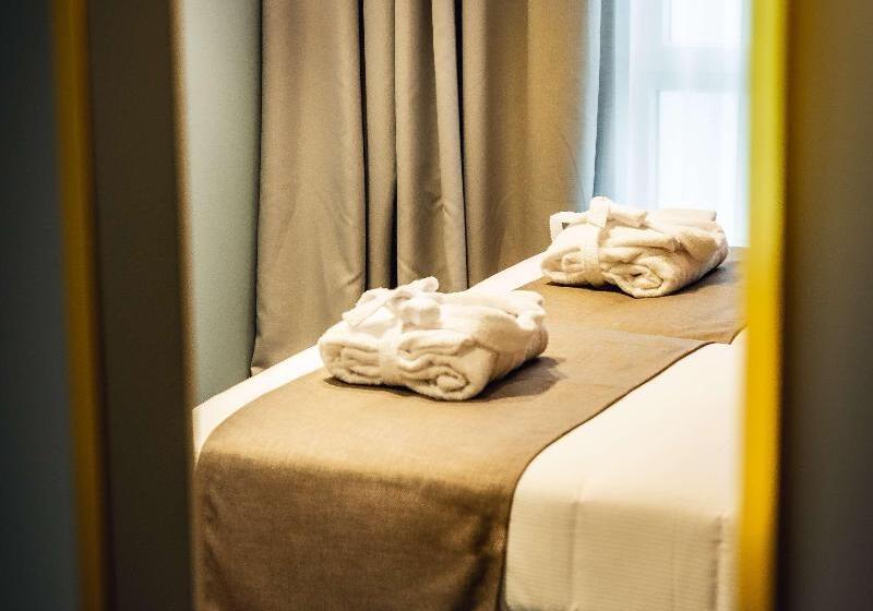 Номер Комфорт, Hôtel des Vosges