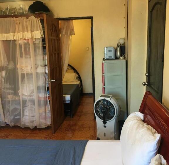 패밀리 룸, Guesthouse Cavite