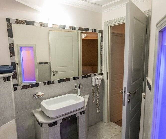 Семейный Номер, Amfitriti Palazzo