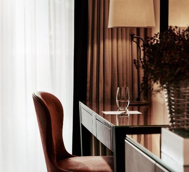 Номер Deluxe, The Alpina Gstaad