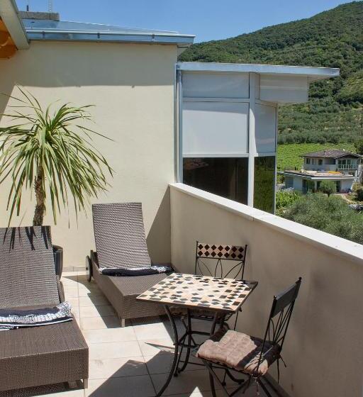 Superior suite with terrace, Ecohotel Primavera