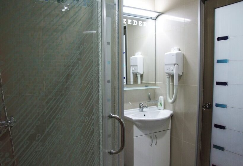 اتاق استاندارد, Zeder Garni