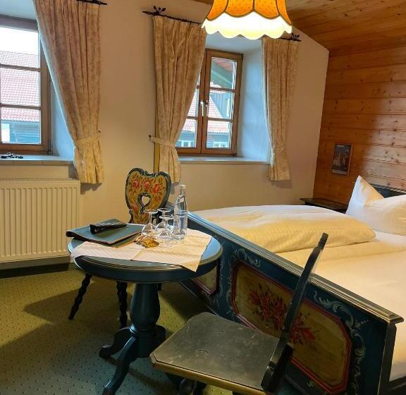 スタンダードトリプルルーム, Gasthof Falkenstein   Metzgerei Schwaiger