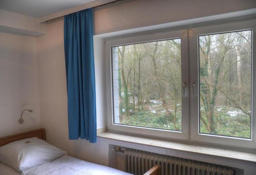 标准间, Waldhotel Unterbach
