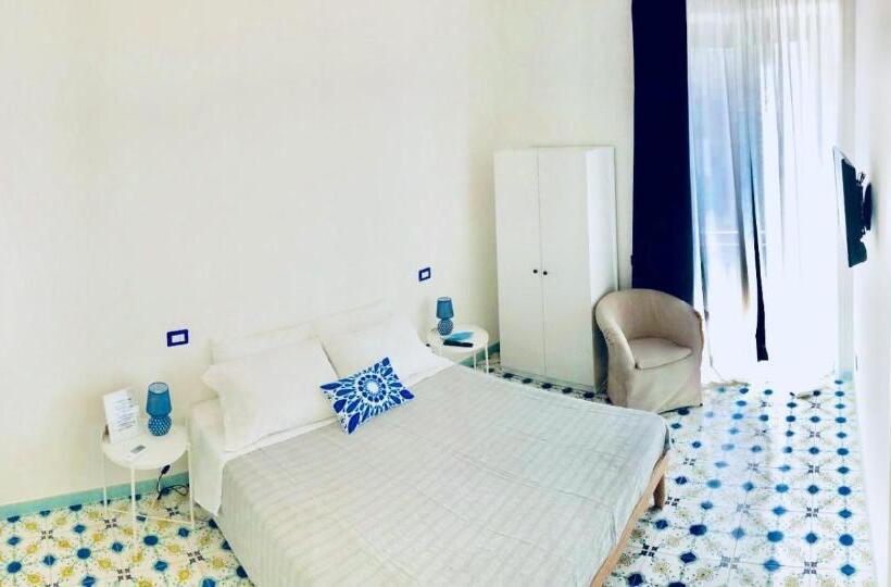 اتاق استاندارد, L Alice B&b