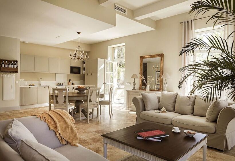 Вилла Deluxe 3 Спальни, Château Les Carrasses