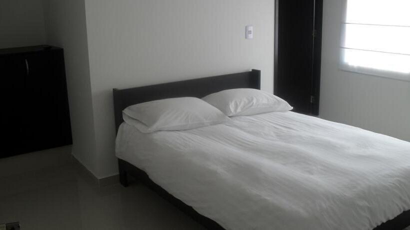 اتاق استاندارد یک نفره, A Bogota On Holidays By Open