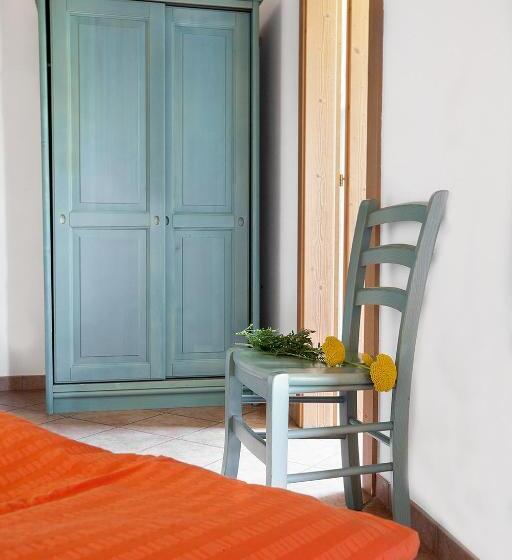 اتاق راحتی, Agritur La Cort
