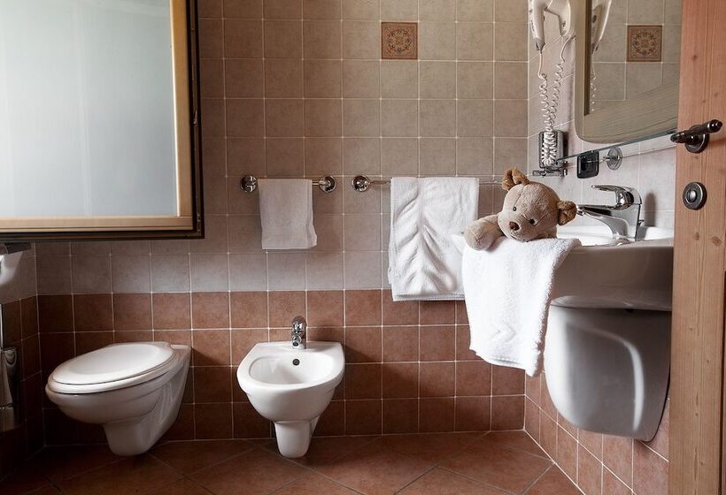 اتاق استاندارد با بالکن, Agritur La Cort