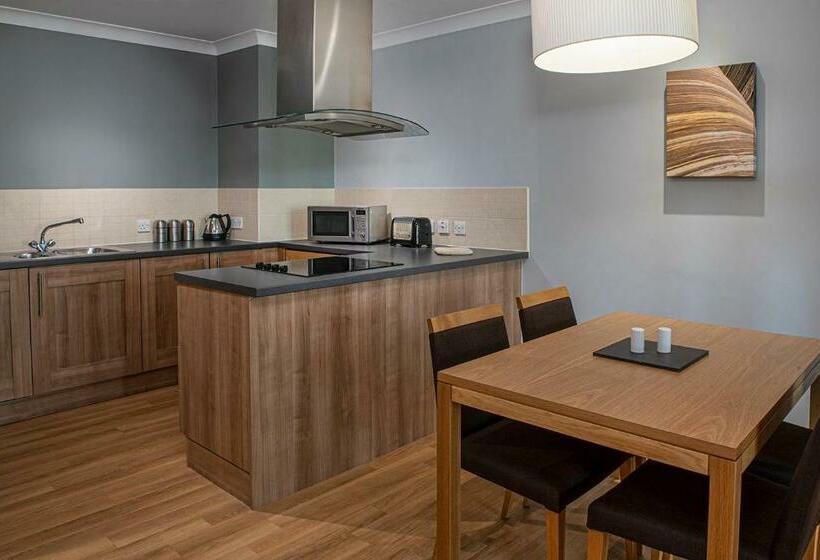 Апартаменты 2 Спальни, De Vere Cotswold Water Park Apartments
