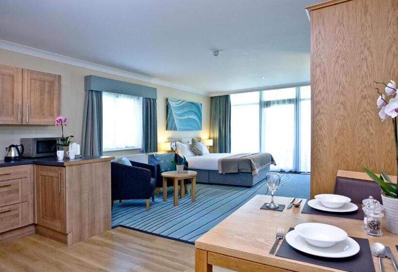 Студия Стандарт, De Vere Cotswold Water Park Apartments