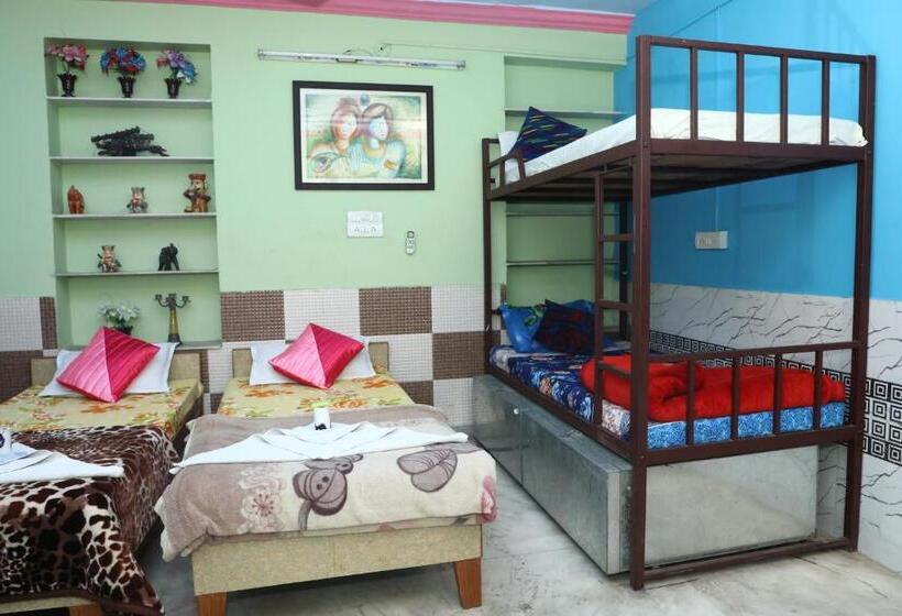 Superior Room King Size Bed, Royal Heritage Guest House