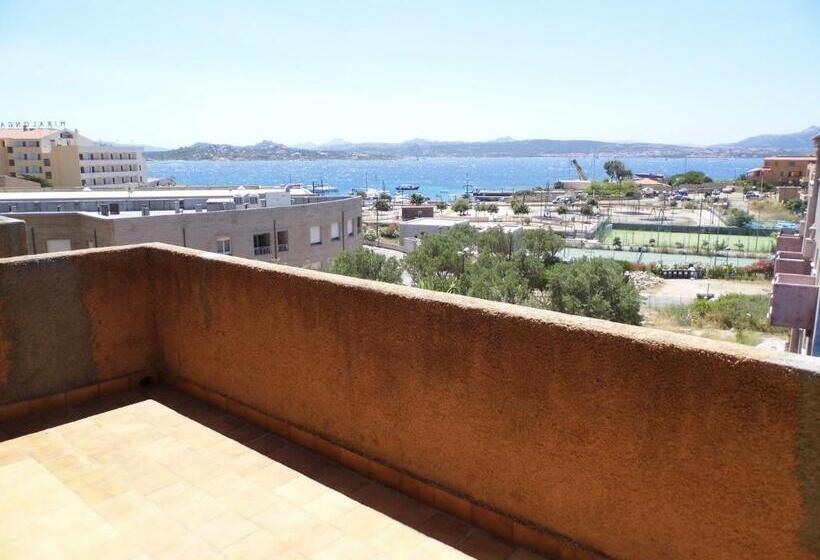آپارتمان 1 خوابه, Residence Le Nereidi Con Piscina   Parcheggi