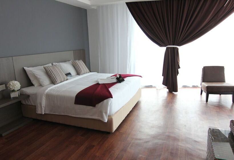 سوییت جونیور, Nexus Regency Suites &