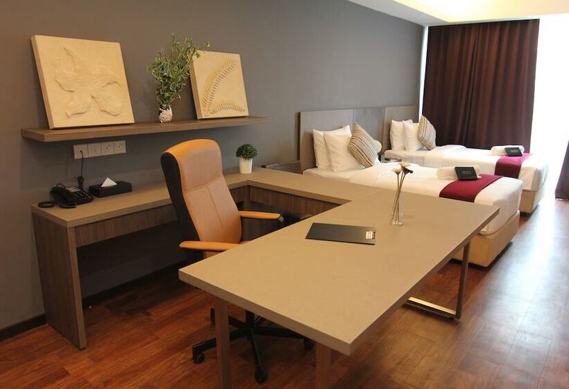Номер Deluxe, Nexus Regency Suites &