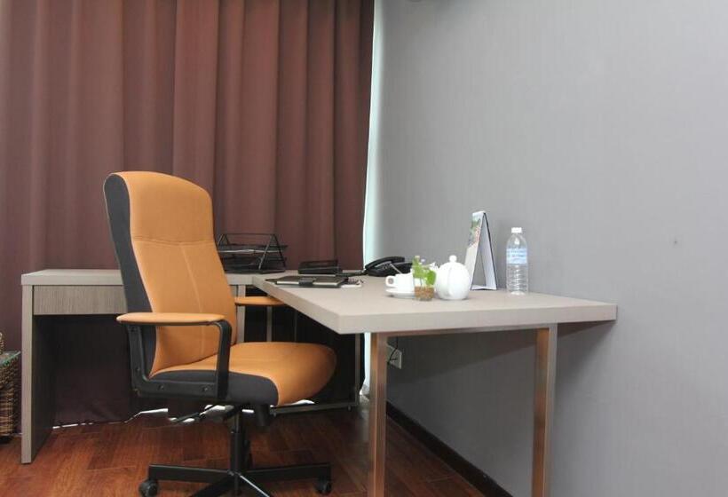 Президентский Люкс, Nexus Regency Suites &