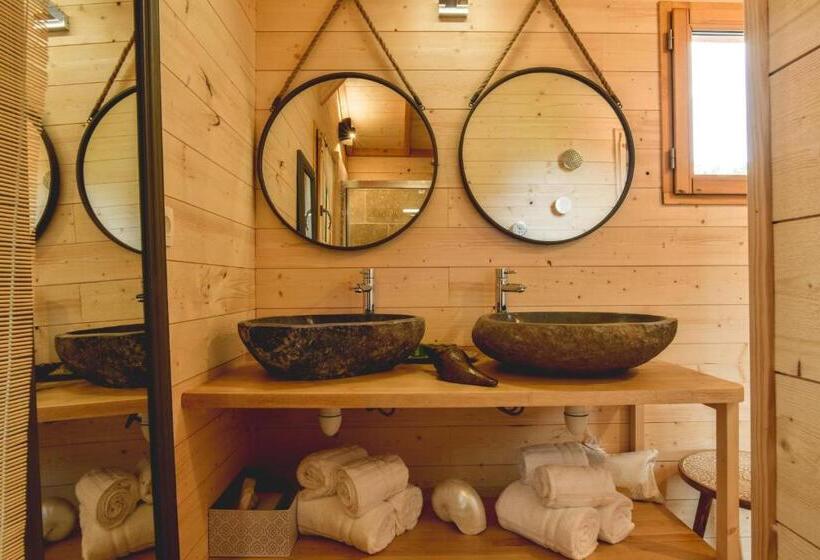 Хижина, Logis Hôtel Emeraude Des Bois