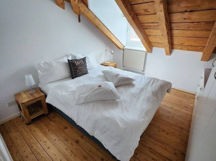 1 Bedroom Penthouse Apartment, Millennium