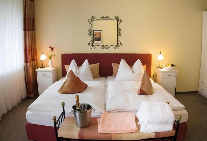 Номер Стандарт с Балконом, Golf  Und Wellnesshotel Amtsheide