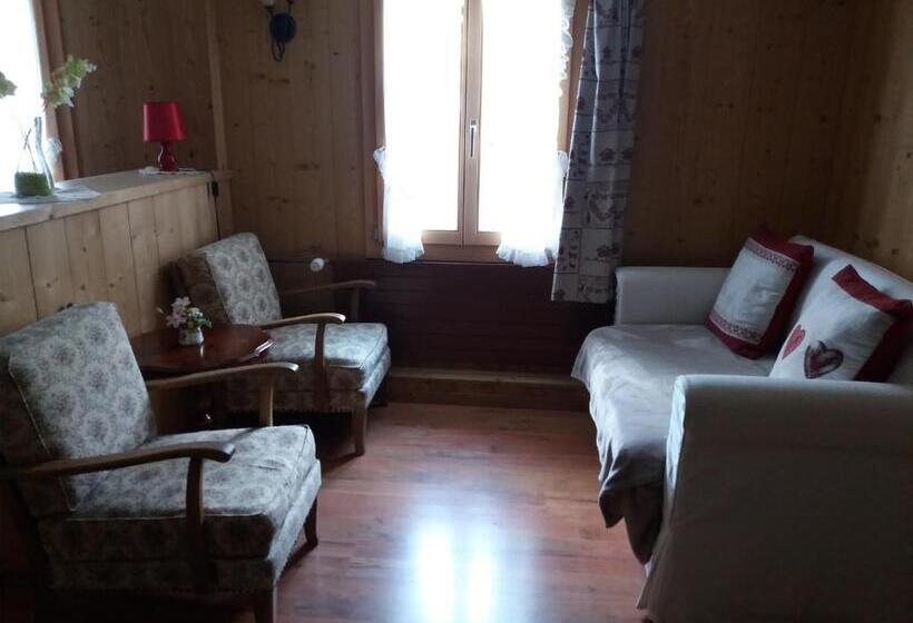 اتاق استاندارد چهار تخته, Hôtel Du Chamois