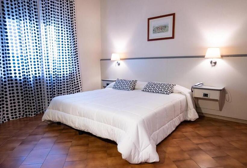 Chambre Standard, Ai Tufi