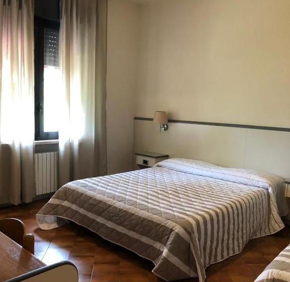Chambre Standard, Ai Tufi