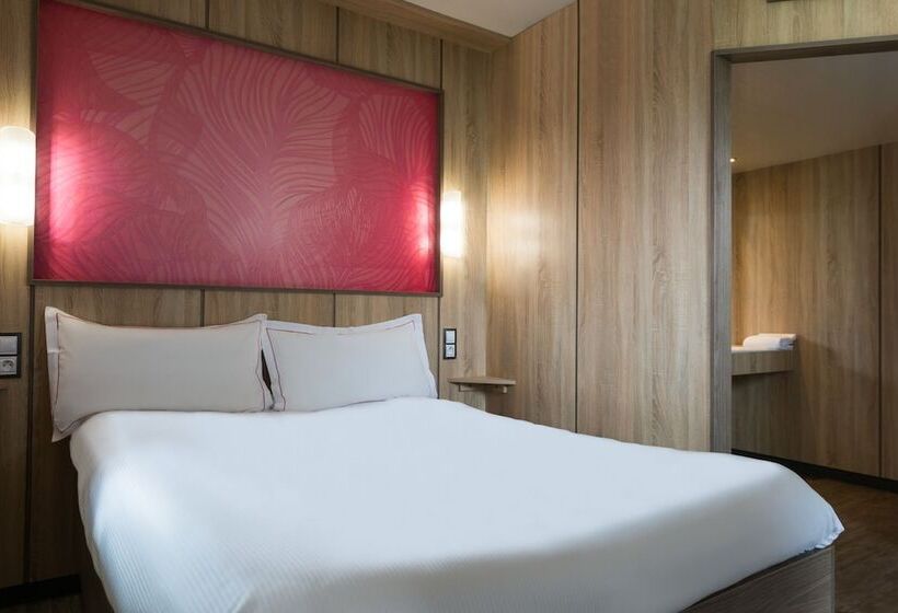 标准三人间, The Originals Access Aéroport, Hôtel Aurillac