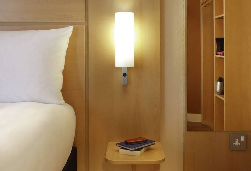 Семейный Номер, Ibis Brighton City Centre   Station