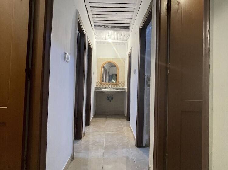 اتاق استاندارد, Auski Hostel Dahab