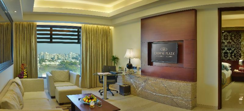 Люкс Executive Кровать Кинг, Crowne Plaza Ahmedabad City Centre, An Ihg
