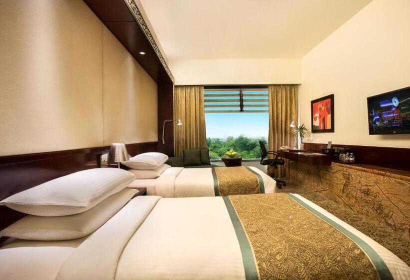 Номер Клуб Кровать Кинг, Crowne Plaza Ahmedabad City Centre, An Ihg