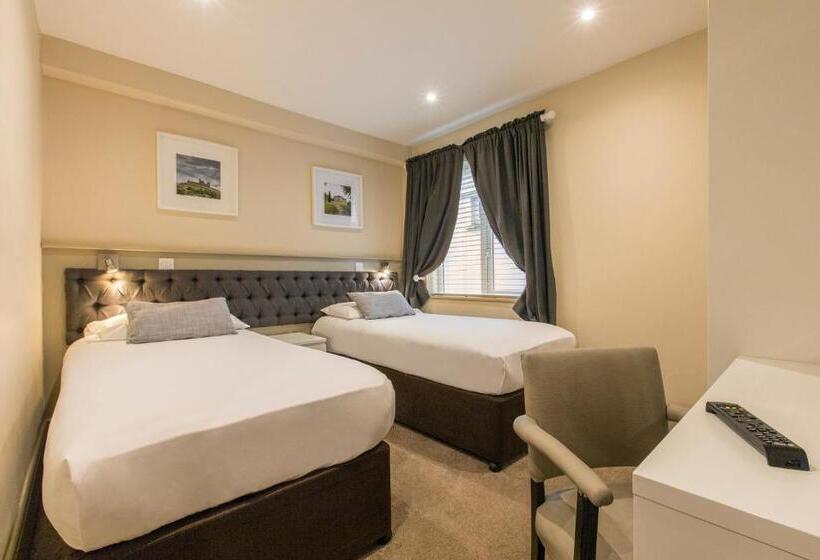 Номер Стандарт, Silken Thomas Accommodation