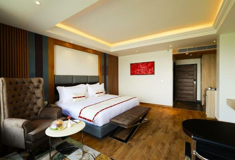 デラックスルーム, Justa Cliffend Resort & Spa Mashobra