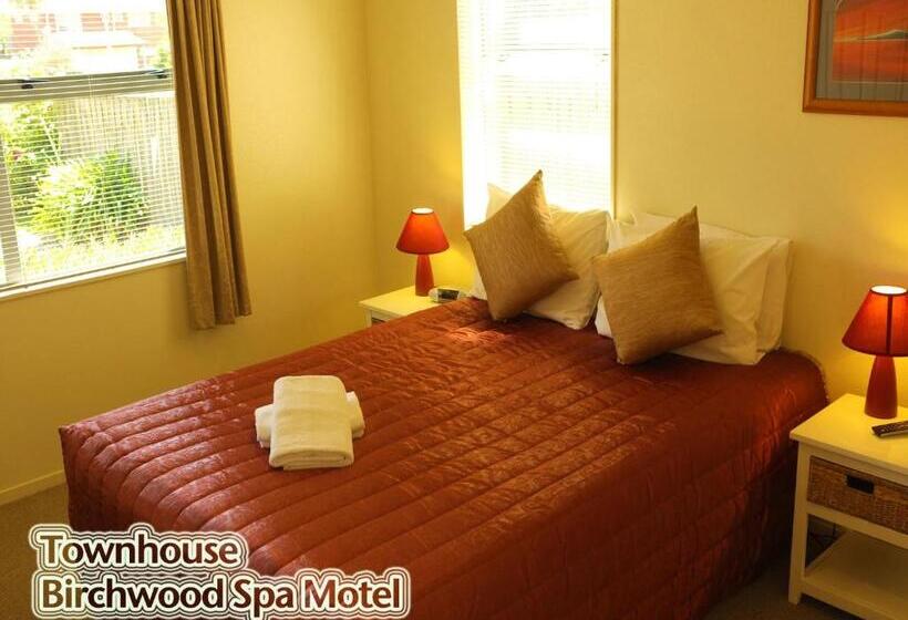 Дом 2 Спальни, Birchwood Spa Motel