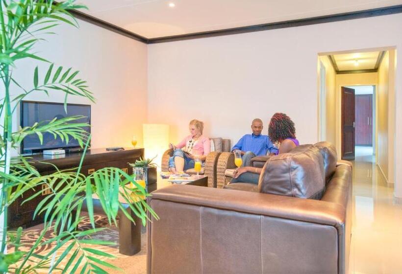 ویلای 3 خوابه, Arebbusch Travel Lodge