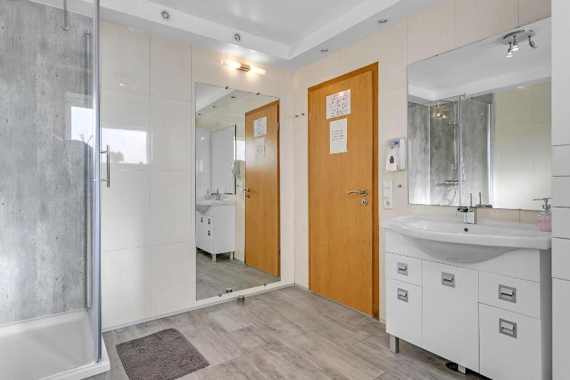 Standard studio with lake view, Alexis Motel & Apartments