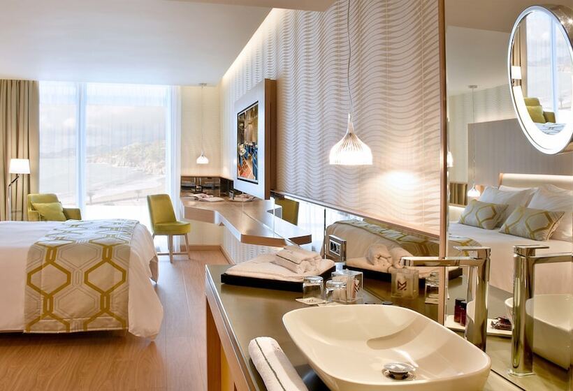 اتاق سوپریور با چشم‌انداز دریا, Maestral Resort & Casino