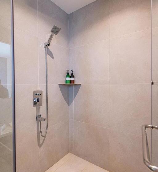 패밀리 스위트, The Aru Hotel At Aru Suites