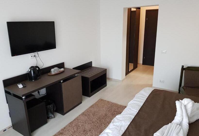 اتاق سوپریور با تخت بزرگ, Bk