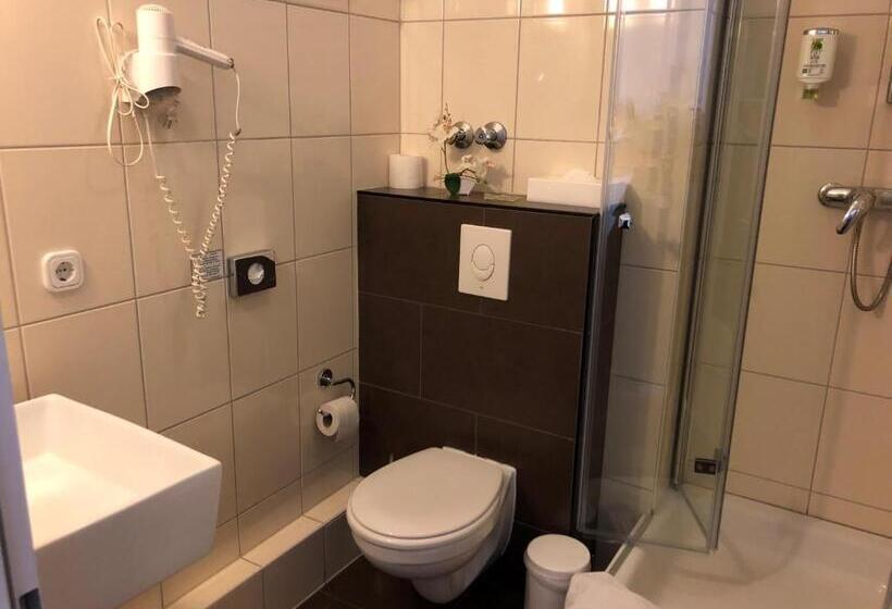 اتاق استاندارد یک نفره, Atlas Berlin