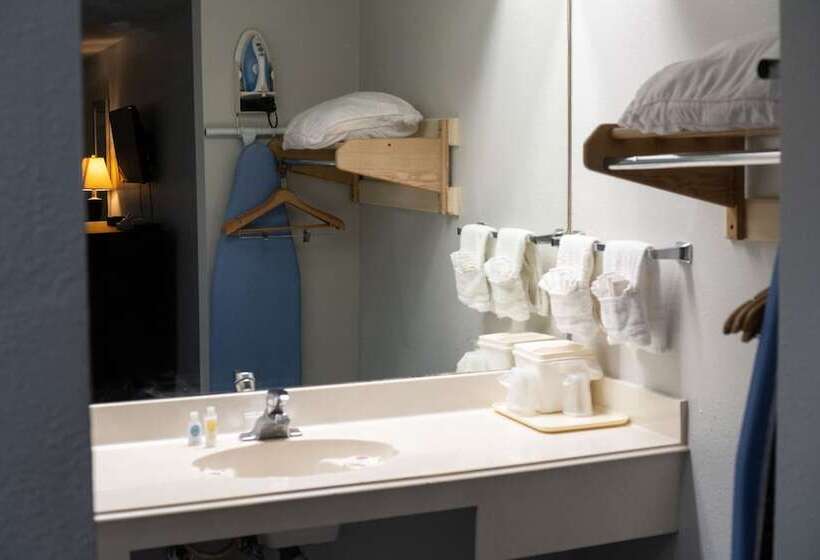 Suíte Cama King, Rodeway Inn & Suites