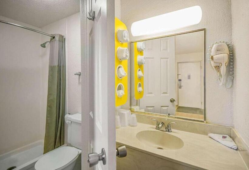 Четырехместный Номер Стандарт, Motel 6north Ridgeville, Oh  Cleveland Intl Airport  N Ridgeville