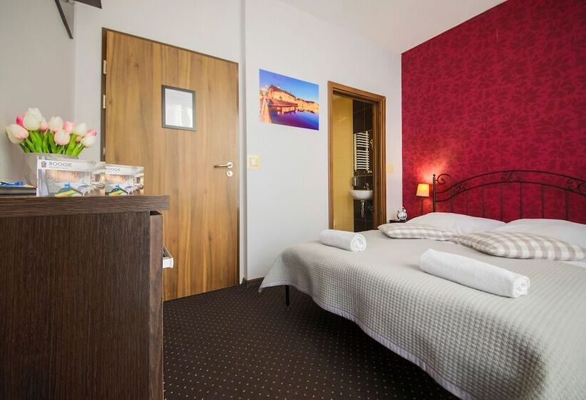 Номер Стандарт, Boogie Deluxe Old Town